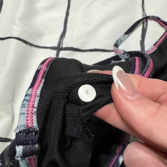 lululemon tank - Picture 10 of 10